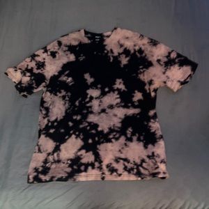 Black and brown Forever 21 Men’s t-shirt